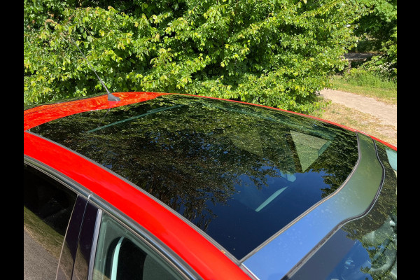 Peugeot 208 1.2 PureTech Allure | Pano + Cruise + Navi |