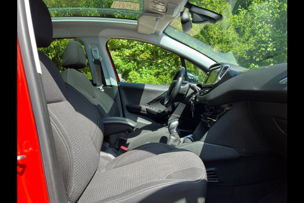 Peugeot 208 1.2 PureTech Allure | Pano + Cruise + Navi |