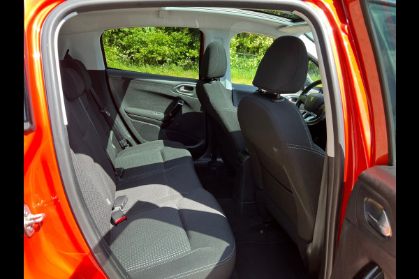 Peugeot 208 1.2 PureTech Allure | Pano + Cruise + Navi |