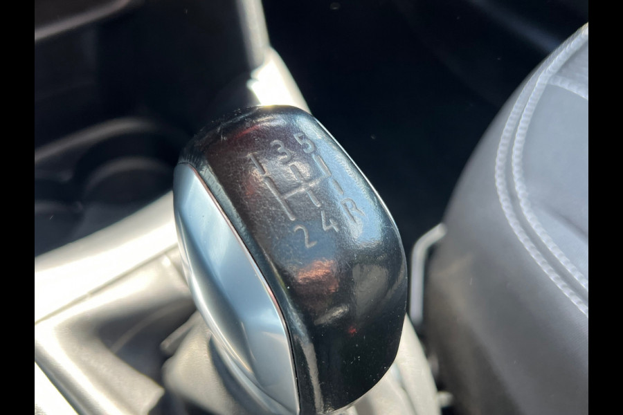 Peugeot 208 1.2 PureTech Allure | Pano + Cruise + Navi |