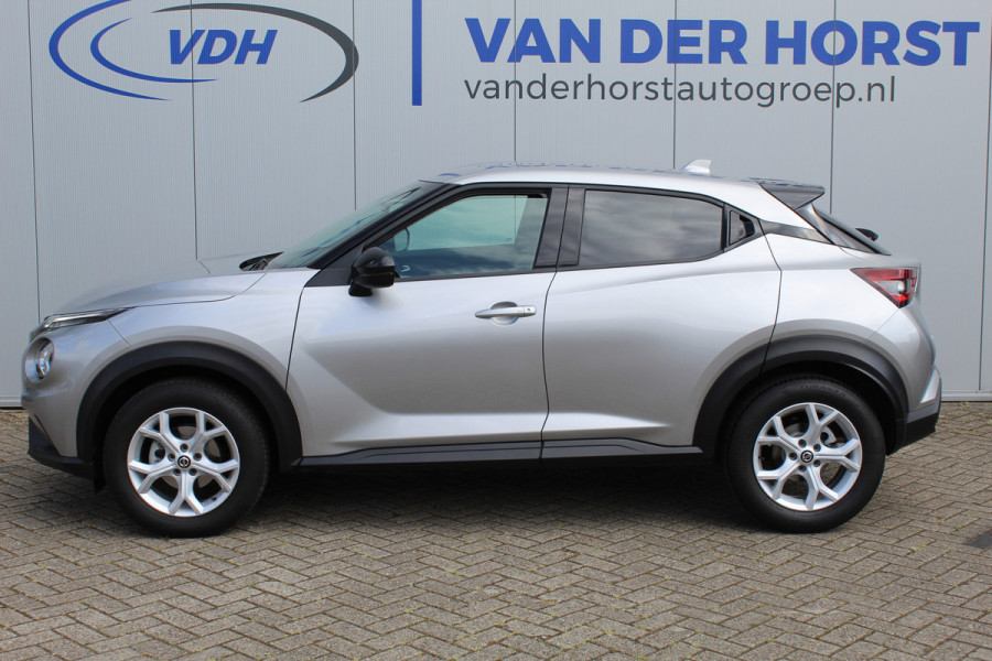 Nissan Juke 1.0-117pk DIG-T N-Connecta. Werkelijk in nieuwstaat ! Slechts 12.600km ! Volautm. airco, privacy glass, metallic lak, LM wielen, navigatie, camera, pdc v+a, telefoonvoorb.,  keyless entry&go, LED etc.