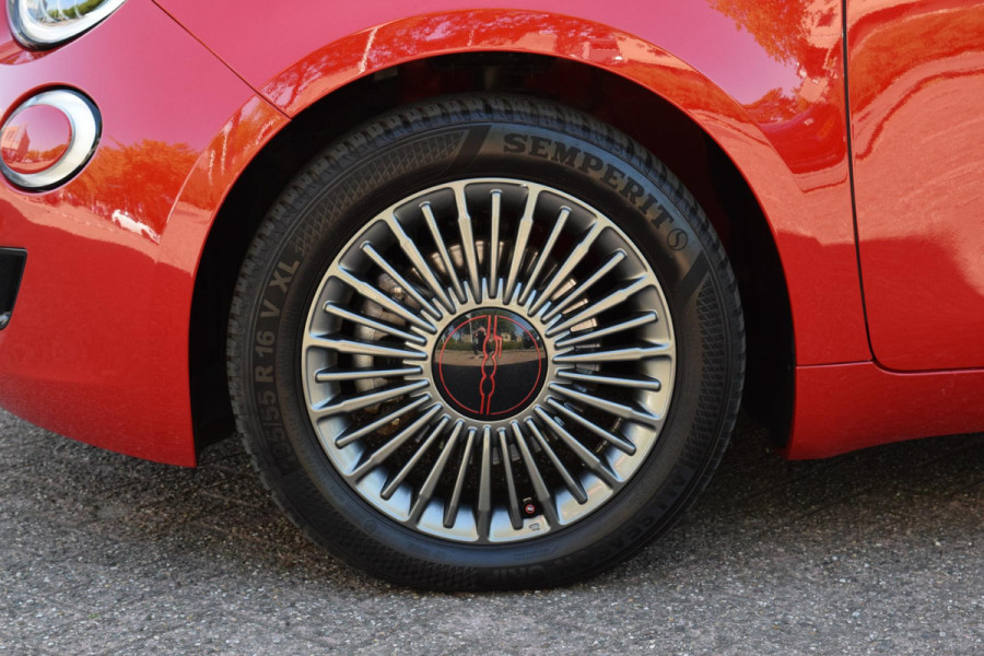Fiat 500C RED 42 kWh