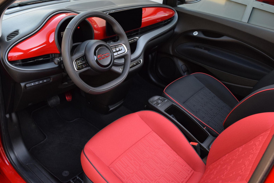 Fiat 500C RED 42 kWh