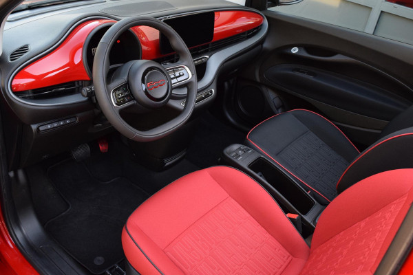 Fiat 500C RED 42 kWh