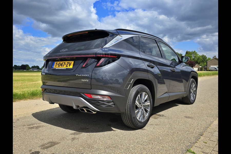 Hyundai Tucson 1.6 T-GDI HEV Comfort Smart - 180 Pk - Euro 6 - ParkeerCamera - StoelVerwarming