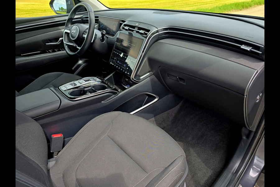 Hyundai Tucson 1.6 T-GDI HEV Comfort Smart - 180 Pk - Euro 6 - ParkeerCamera - StoelVerwarming