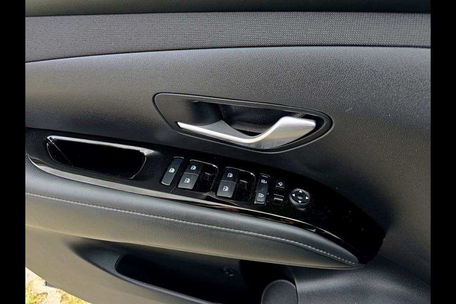 Hyundai Tucson 1.6 T-GDI HEV Comfort Smart - 180 Pk - Euro 6 - ParkeerCamera - StoelVerwarming