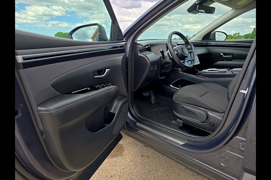 Hyundai Tucson 1.6 T-GDI HEV Comfort Smart - 180 Pk - Euro 6 - ParkeerCamera - StoelVerwarming