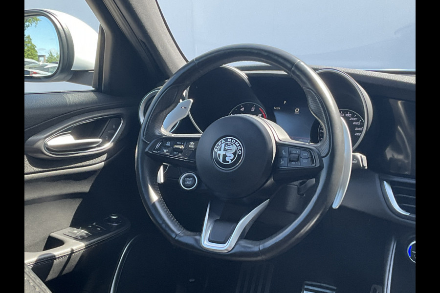 Alfa Romeo Giulia 2.0 T 281pk Veloce AWD Q4 Pano.dak Carplay