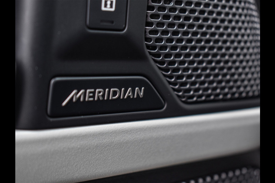 Land Rover Defender 3.0 D200 90 MHEV SE | LEDER | MERIDIAN SURROUND | 360 CAMERA | TREKHAAK | KEYLESS ENTREE | BLIS |