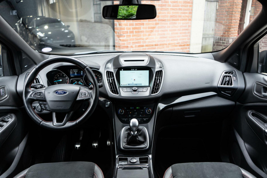 Ford Kuga 1.5 EcoBoost ST Line Sony / Trekhaak / Camera