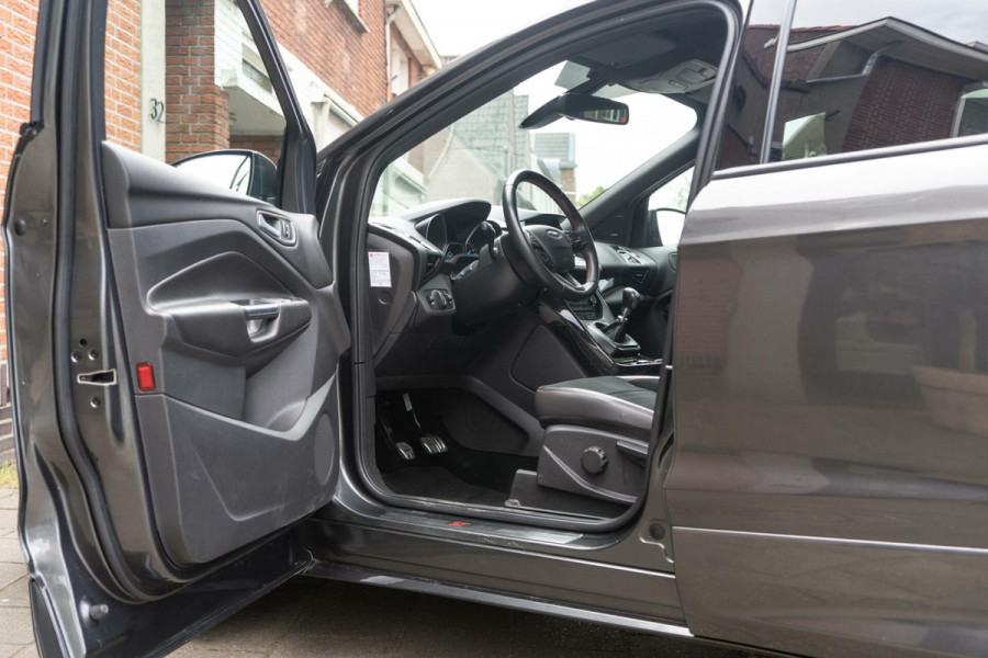 Ford Kuga 1.5 EcoBoost ST Line Sony / Trekhaak / Camera