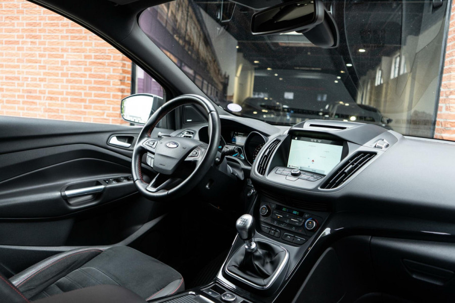 Ford Kuga 1.5 EcoBoost ST Line Sony / Trekhaak / Camera