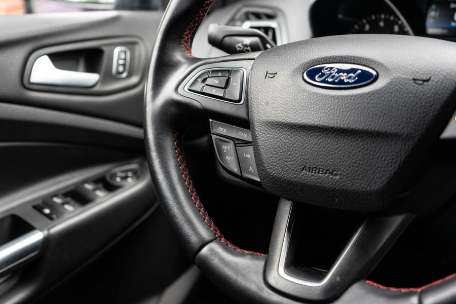 Ford Kuga 1.5 EcoBoost ST Line Sony / Trekhaak / Camera