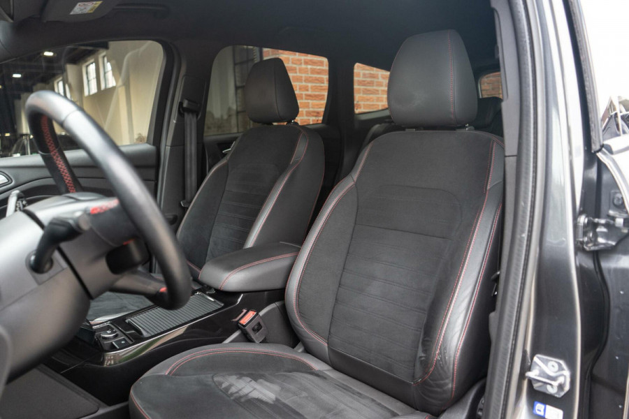 Ford Kuga 1.5 EcoBoost ST Line Sony / Trekhaak / Camera