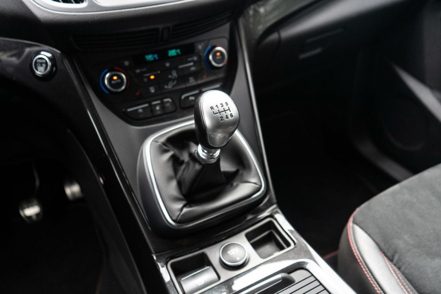 Ford Kuga 1.5 EcoBoost ST Line Sony / Trekhaak / Camera
