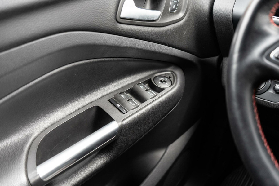 Ford Kuga 1.5 EcoBoost ST Line Sony / Trekhaak / Camera