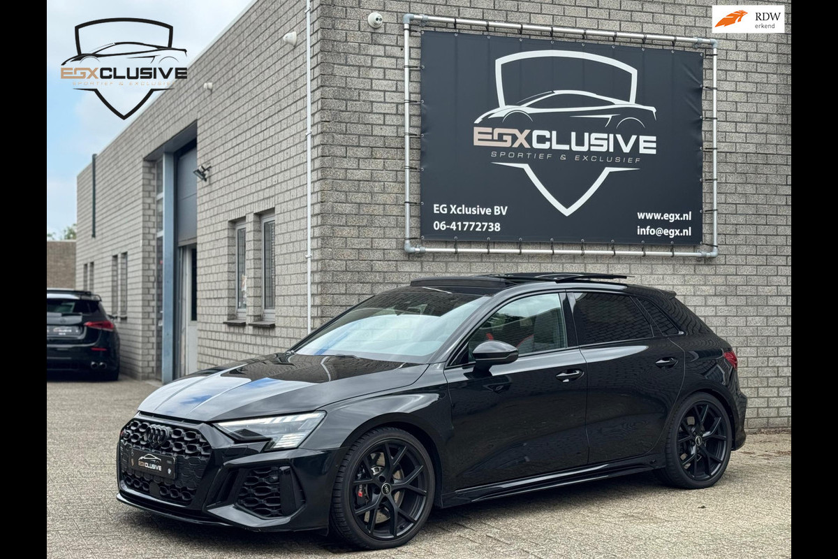 Audi RS3 Sportback 2.5 TFSI quattro RS ZETELS | PANO | ACC | LANE | ELEKTRISCHE STOELEN Audi RS3 Sportback 2.5 TFSI quattro RS ZETELS | PANO | ACC | LANE | ELEKTRISCHE STOELEN