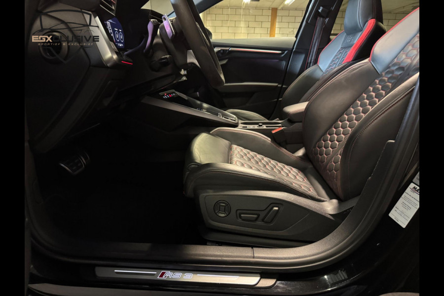 Audi RS3 Sportback 2.5 TFSI quattro RS ZETELS | PANO | ACC | LANE | ELEKTRISCHE STOELEN