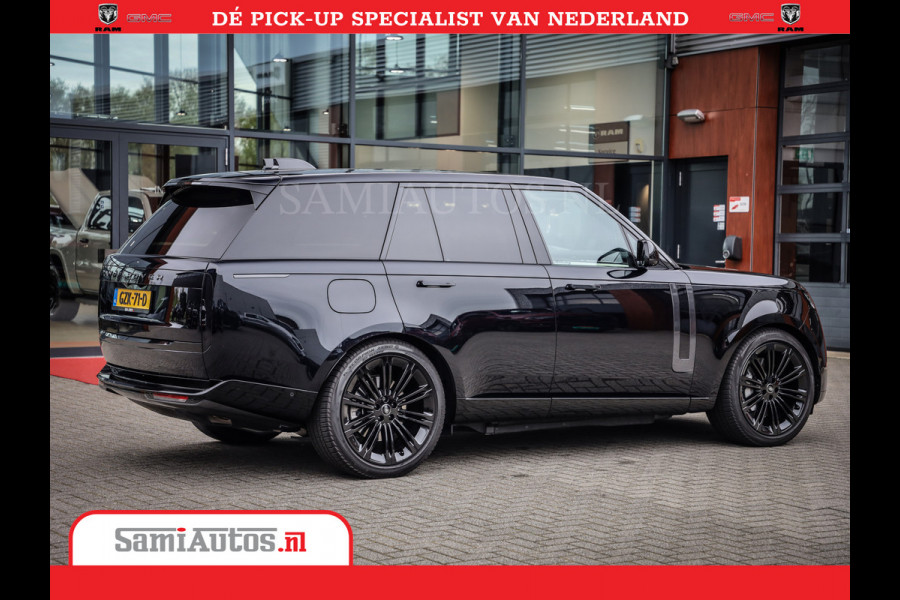 Land Rover Range Rover P550e | NIGHT | GARANTIE TOT 14-03-2029 | HEAD-UP | ACHTERAS BESTURING | SOFT CLOSE | PHEV | 23 INCH VELGEN | PANORAMADAK | STUURVERWARMING | STOEL KOELING | Fabrieksgarantie tot 14-03-2029 – Geniet van gemoedsrust met uitgebreide dekking tot deze datum. GZK-71-D