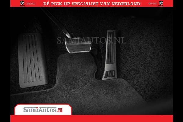 Land Rover Range Rover P550e | NIGHT | GARANTIE TOT 14-03-2029 | HEAD-UP | ACHTERAS BESTURING | SOFT CLOSE | PHEV | 23 INCH VELGEN | PANORAMADAK | STUURVERWARMING | STOEL KOELING | Fabrieksgarantie tot 14-03-2029 – Geniet van gemoedsrust met uitgebreide dekking tot deze datum. GZK-71-D
