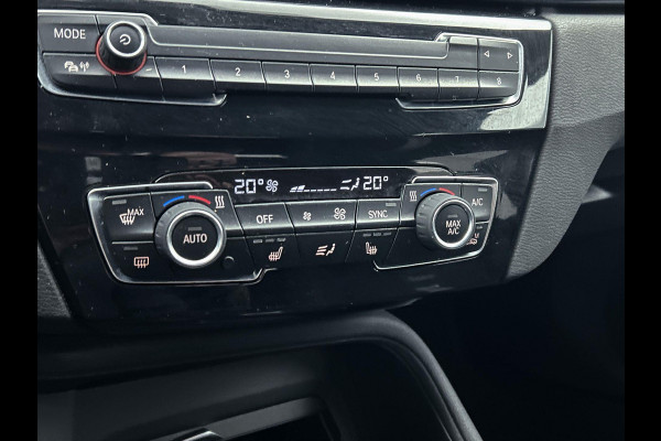 BMW X1 SDrive18i High Executive (Goed OnderH, Trekhaak, Navi, StoelV, Climate control, Etc)