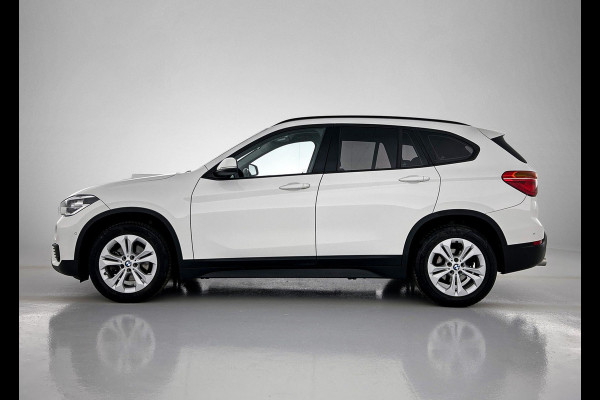 BMW X1 SDrive18i High Executive (Goed OnderH, Trekhaak, Navi, StoelV, Climate control, Etc)