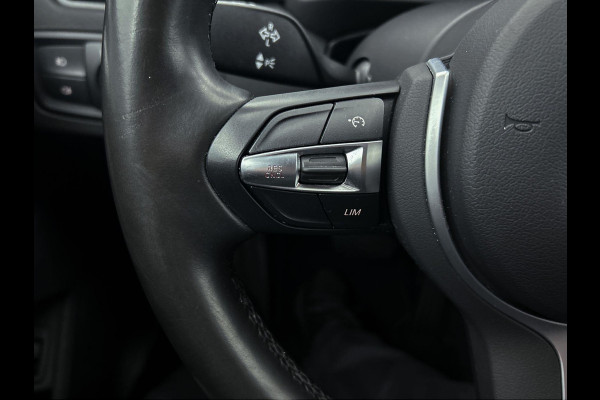 BMW X1 SDrive18i High Executive (Goed OnderH, Trekhaak, Navi, StoelV, Climate control, Etc)