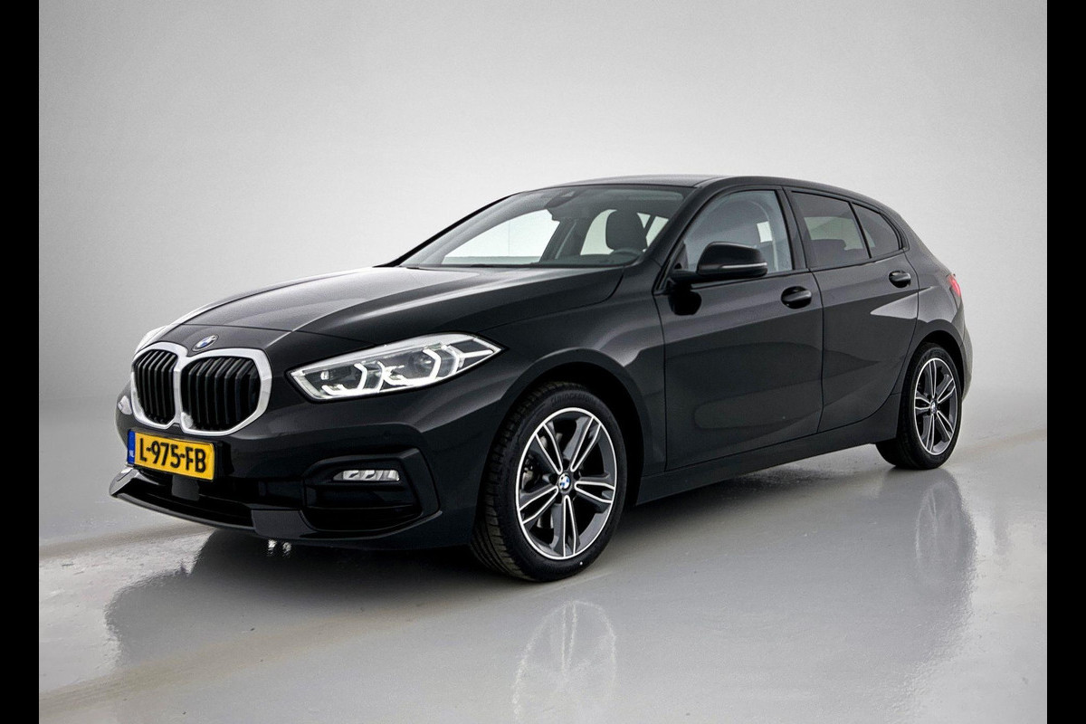 BMW 1-serie 118i High Executive (1e Eig, NL-auto, Dealer onderhoud, Navi Pro, PDC V+A, Cruise controle, Etc) BMW 1-serie 118i High Executive (1e Eig, NL-auto, Dealer onderhoud, Navi Pro, PDC V+A, Cruise controle, Etc)