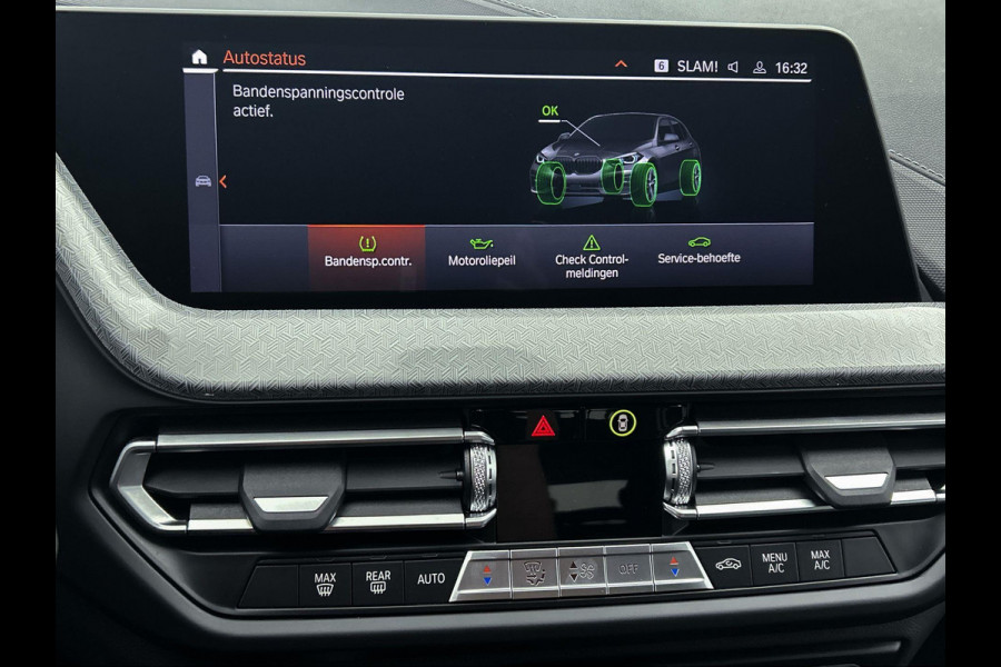 BMW 1-serie 118i High Executive (1e Eig, NL-auto, Dealer onderhoud, Navi Pro, PDC V+A, Cruise controle, Etc)