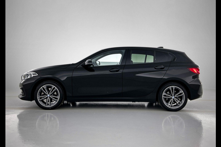 BMW 1-serie 118i High Executive (1e Eig, NL-auto, Dealer onderhoud, Navi Pro, PDC V+A, Cruise controle, Etc)