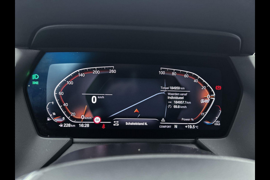 BMW 1-serie 118i High Executive (1e Eig, NL-auto, Dealer onderhoud, Navi Pro, PDC V+A, Cruise controle, Etc)