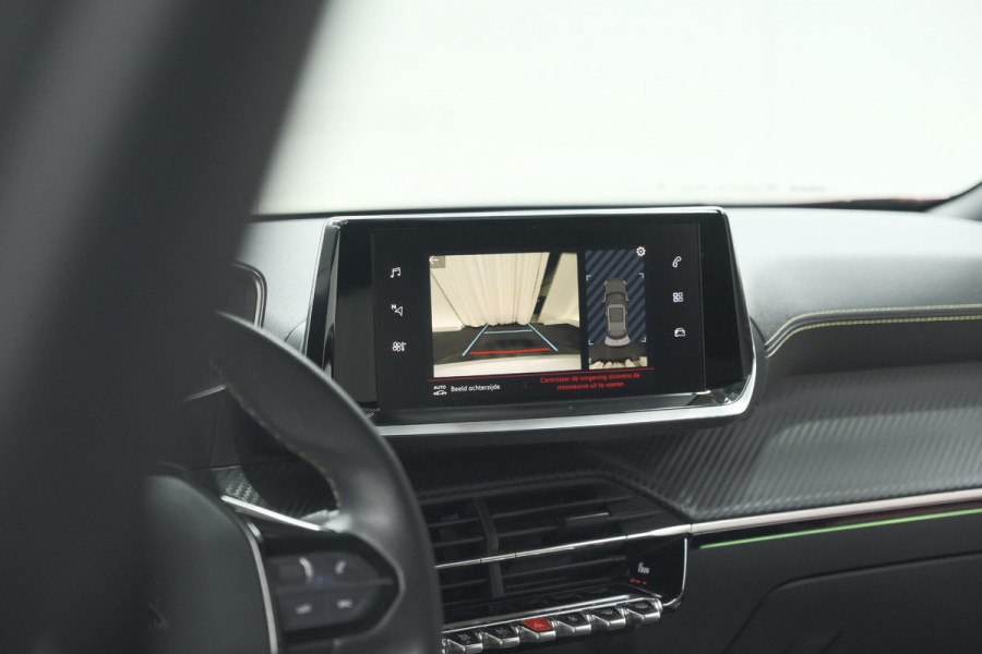 Peugeot 2008 PureTech 130 GT-Line | Trekhaak | Camera | Apple Carplay | Parkeersensoren