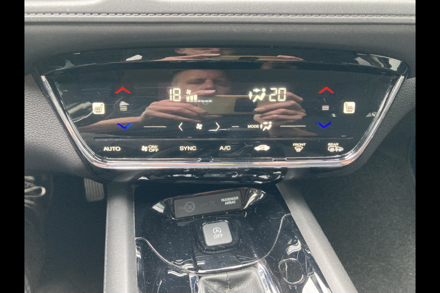 Honda HR-V 1.5 i-VTEC Automaat Elegance CAMERA/NAVI/CRUISE/PDC/STOELVERWARMING