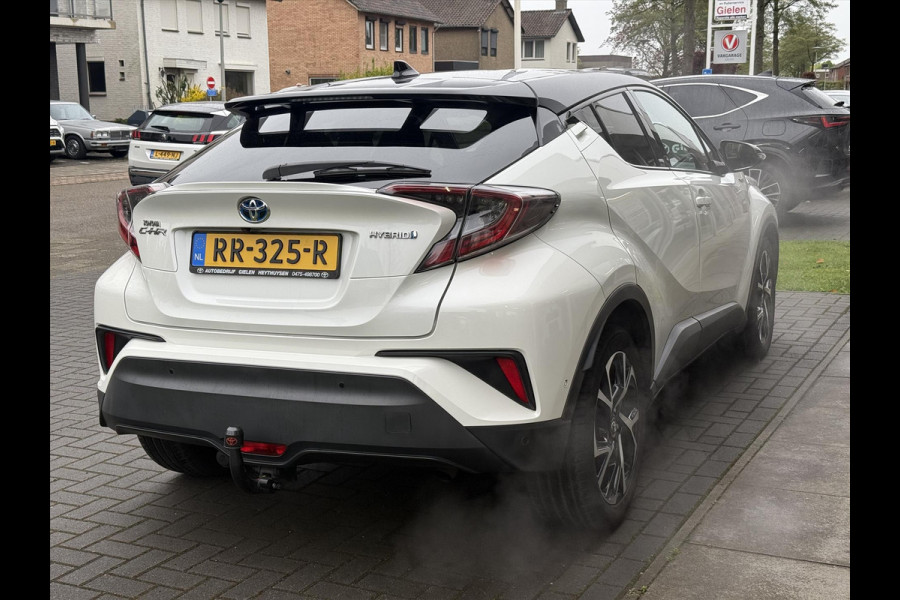 Toyota C-HR 1.8 Hybrid Bi-Tone Plus | Trekhaak, Dodehoekherkenning, Stoel + Stuurverwarming, Parkeersensoren, Navigatie, Keyless, 18inch