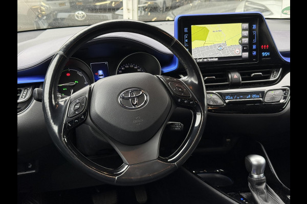 Toyota C-HR 1.8 Hybrid Bi-Tone Plus | Trekhaak, Dodehoekherkenning, Stoel + Stuurverwarming, Parkeersensoren, Navigatie, Keyless, 18inch