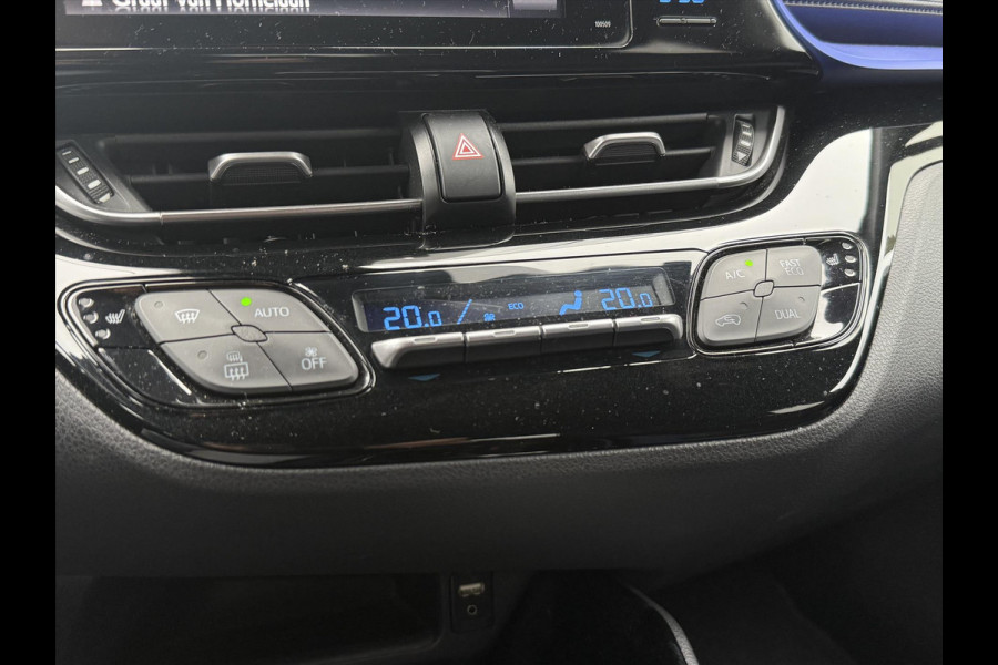 Toyota C-HR 1.8 Hybrid Bi-Tone Plus | Trekhaak, Dodehoekherkenning, Stoel + Stuurverwarming, Parkeersensoren, Navigatie, Keyless, 18inch