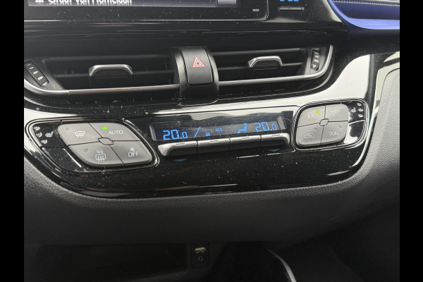 Toyota C-HR 1.8 Hybrid Bi-Tone Plus | Trekhaak, Dodehoekherkenning, Stoel + Stuurverwarming, Parkeersensoren, Navigatie, Keyless, 18inch
