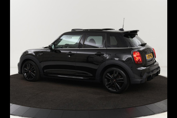 MINI Cooper S 2.0 John Cooper Works | Panoramadak | Stoelverwarming | Camera | Carplay | Full LED | Leder | Harman/Kardon | Climate control | Cruise control