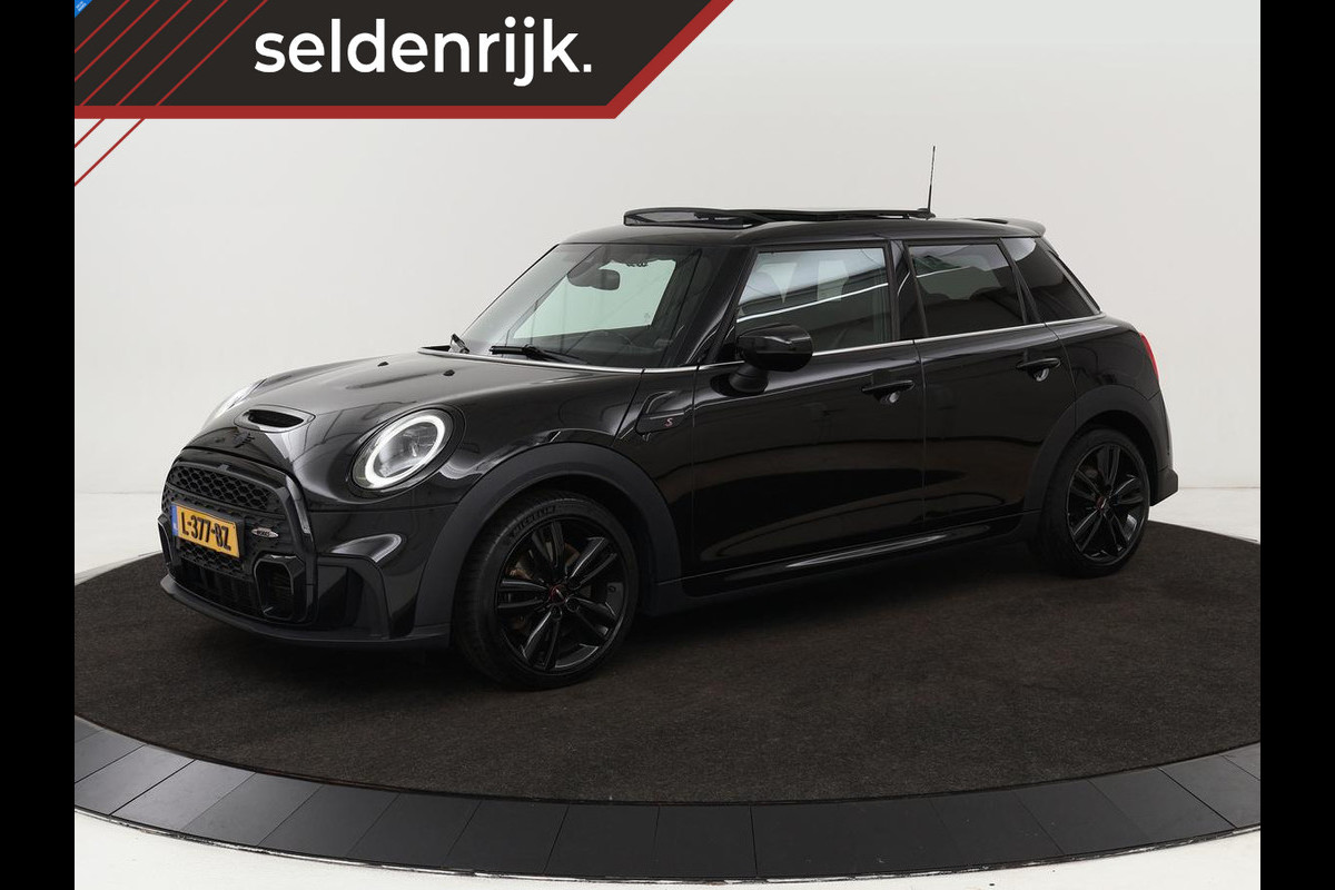 MINI Cooper S 2.0 John Cooper Works | Panoramadak | Stoelverwarming | Camera | Carplay | Full LED | Leder | Harman/Kardon | Climate control | Cruise control MINI Cooper S 2.0 John Cooper Works | Panoramadak | Stoelverwarming | Camera | Carplay | Full LED | Leder | Harman/Kardon | Climate control | Cruise control