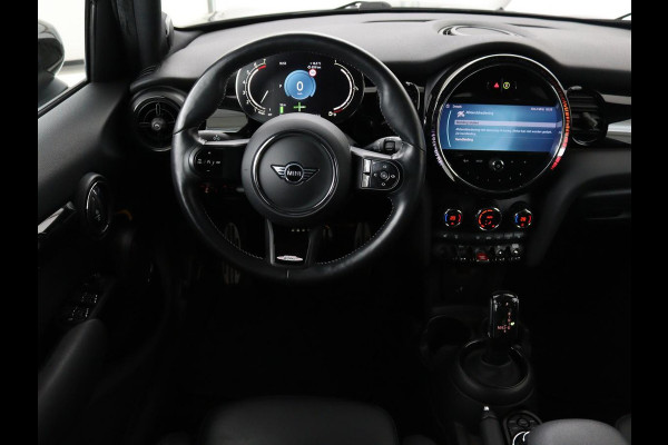 MINI Cooper S 2.0 John Cooper Works | Panoramadak | Stoelverwarming | Camera | Carplay | Full LED | Leder | Harman/Kardon | Climate control | Cruise control