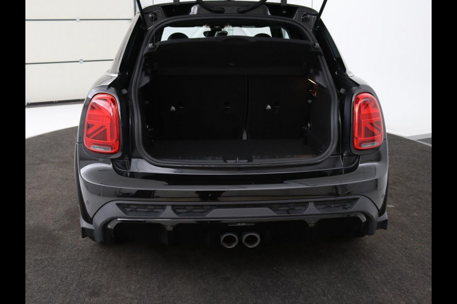 MINI Cooper S 2.0 John Cooper Works | Panoramadak | Stoelverwarming | Camera | Carplay | Full LED | Leder | Harman/Kardon | Climate control | Cruise control