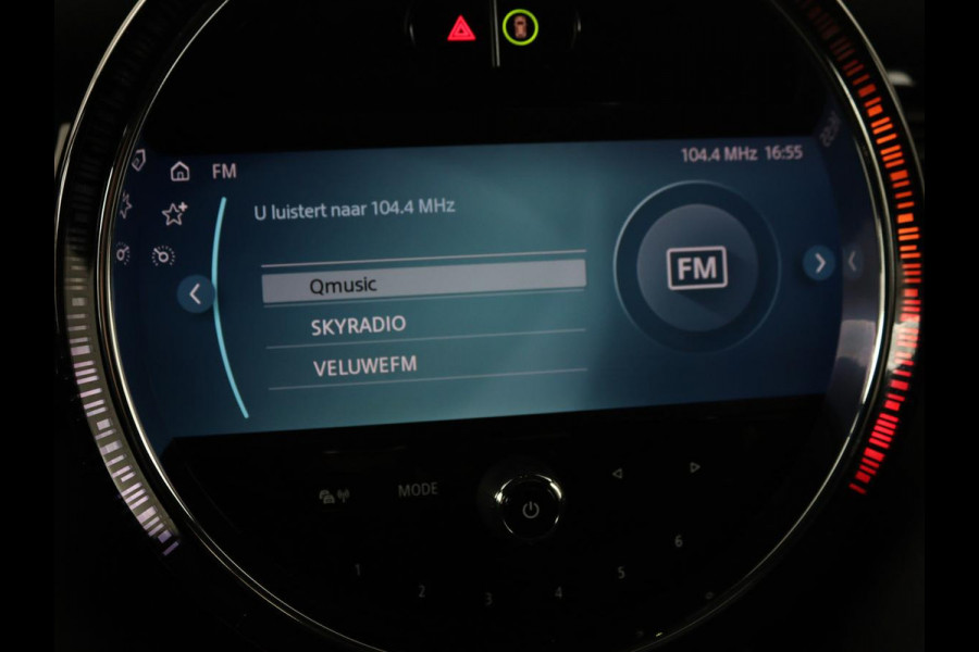 MINI Cooper S 2.0 John Cooper Works | Panoramadak | Stoelverwarming | Camera | Carplay | Full LED | Leder | Harman/Kardon | Climate control | Cruise control