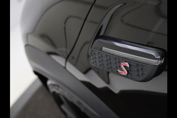 MINI Cooper S 2.0 John Cooper Works | Panoramadak | Stoelverwarming | Camera | Carplay | Full LED | Leder | Harman/Kardon | Climate control | Cruise control