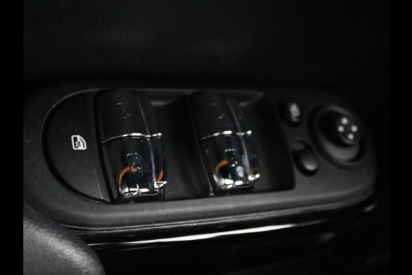 MINI Cooper S 2.0 John Cooper Works | Panoramadak | Stoelverwarming | Camera | Carplay | Full LED | Leder | Harman/Kardon | Climate control | Cruise control