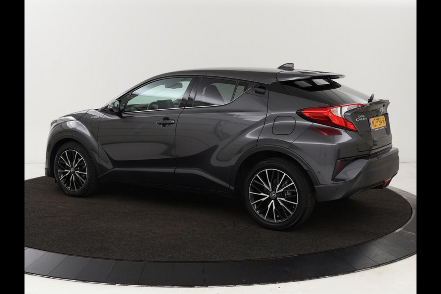 Toyota C-HR 1.8 Hybrid Executive | Stoelverwarming | Adaptive cruise | Camera | Park Assist | Half leder | Climate control | Keyless | Getint glas