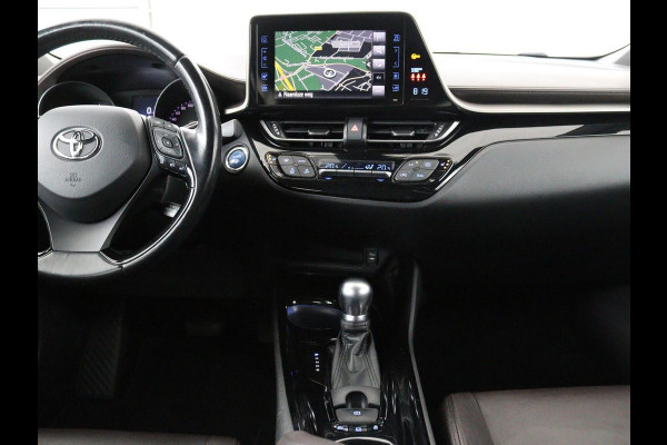 Toyota C-HR 1.8 Hybrid Executive | Stoelverwarming | Adaptive cruise | Camera | Park Assist | Half leder | Climate control | Keyless | Getint glas
