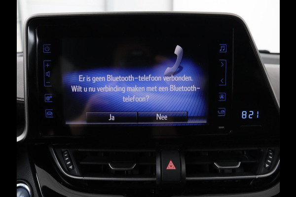 Toyota C-HR 1.8 Hybrid Executive | Stoelverwarming | Adaptive cruise | Camera | Park Assist | Half leder | Climate control | Keyless | Getint glas