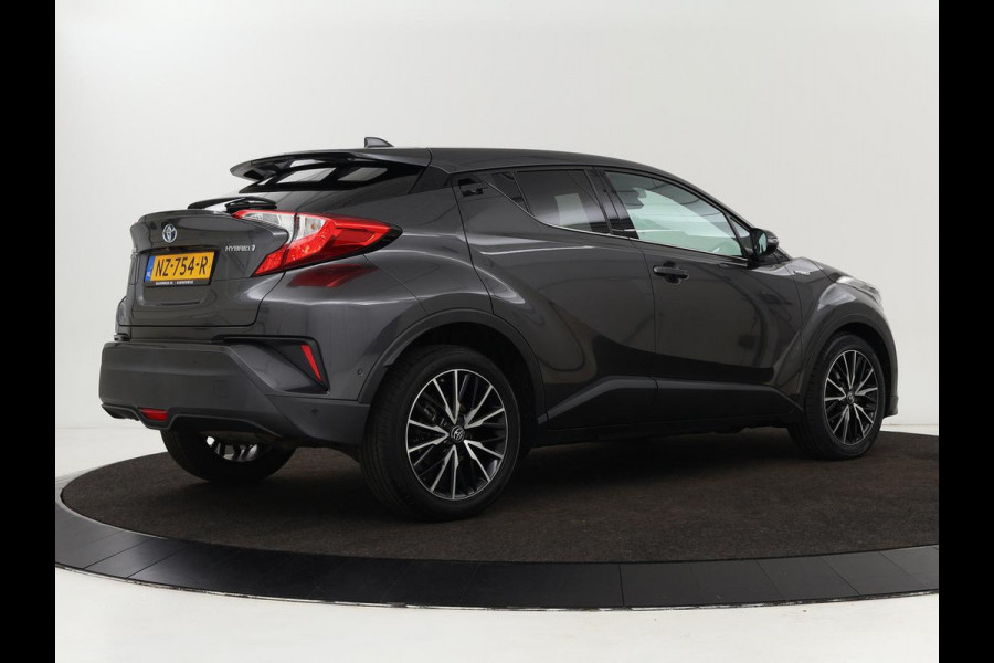 Toyota C-HR 1.8 Hybrid Executive | Stoelverwarming | Adaptive cruise | Camera | Park Assist | Half leder | Climate control | Keyless | Getint glas