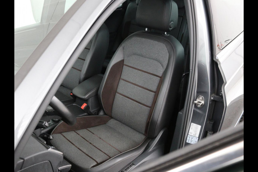 Seat Tarraco 1.5 TSI Xcellence Limited Edition 7-persoons | Panoramadak | Stoelverwarming | BEATS Audio | Trekhaak | Memory | Keyless | Full LED | Carplay